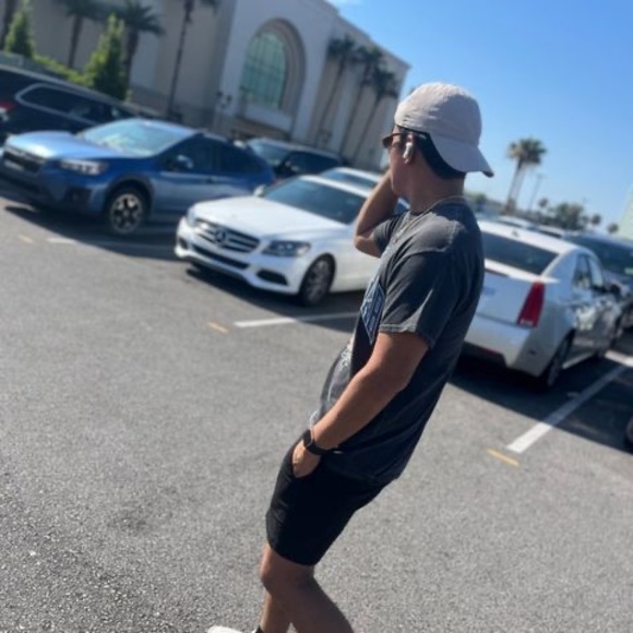 Profile Picture of Jeff Hernandez (@jeffhernande950) on Poshmark