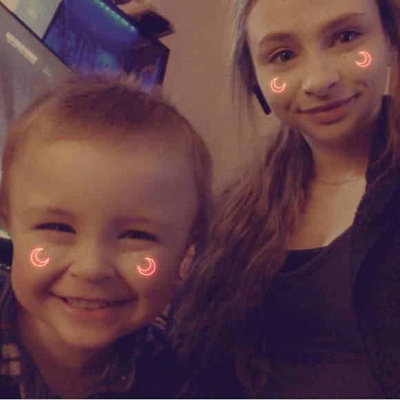 Profile Picture of Melissa Magaha (@melissamagaha) on Poshmark