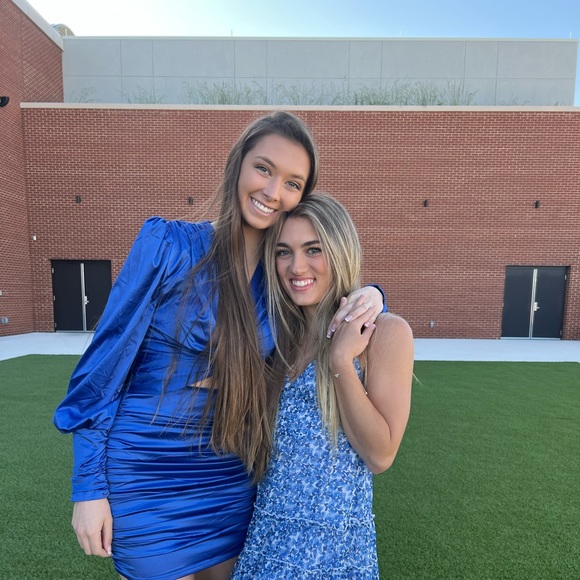 Profile Picture of Arden Pegelow (@ardenp) on Poshmark