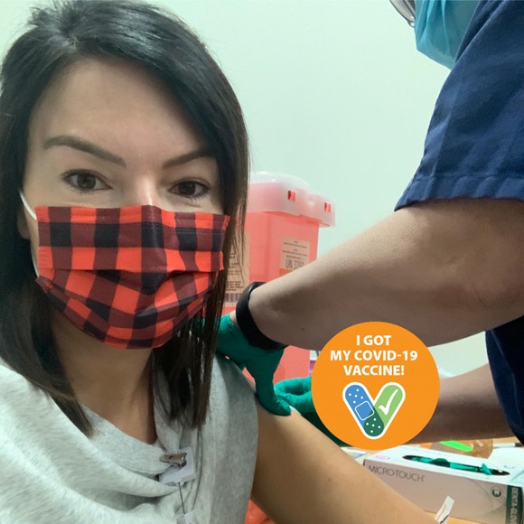 Profile Picture of Kelly Leard (@kellyleard) on Poshmark