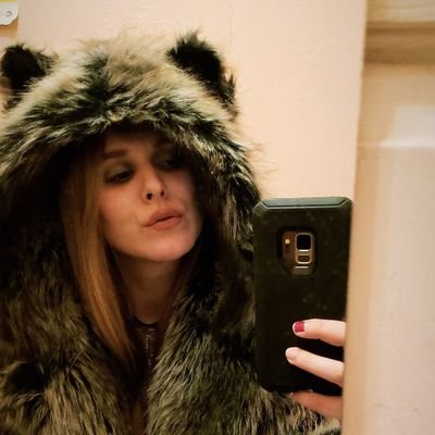 Profile Picture of Leah Ashley Moore (@LA__Moore) on Twitter