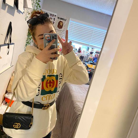 Profile Picture of Soeunkeomey Or (@soeunkeomeyor) on Poshmark