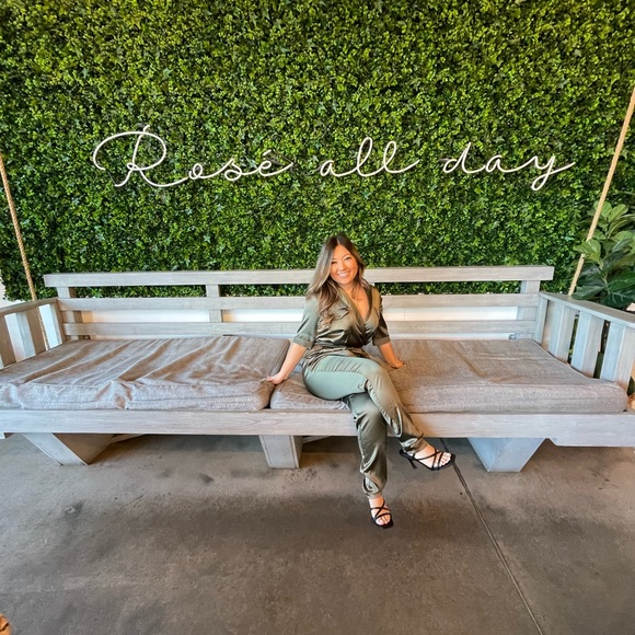 Profile Picture of Melissa Frobosilo (@melfrobosilo) on Poshmark