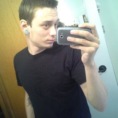 Profile Picture of Tyler Boone (@tylerboone82) on Twitter