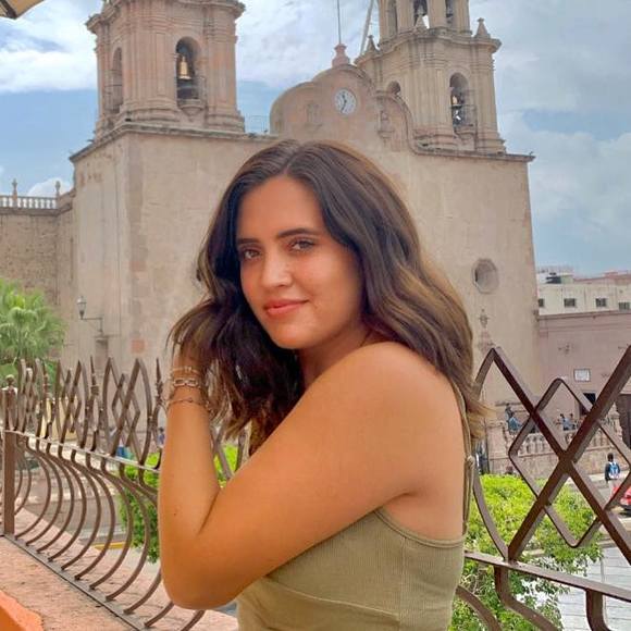 Profile Picture of Mariana Jimenez (@marianarjimenez) on Poshmark