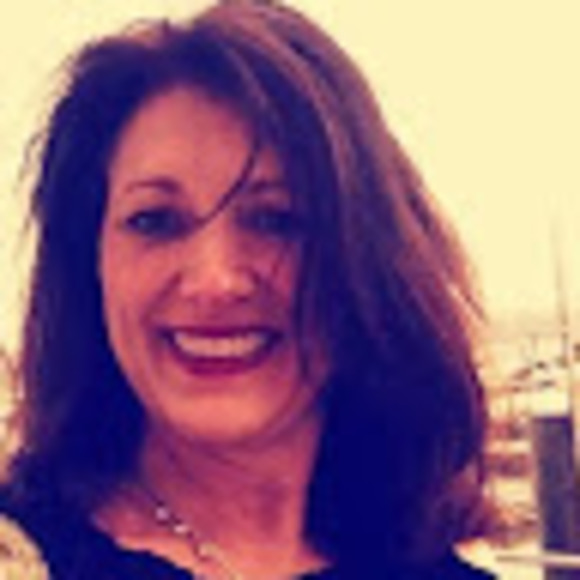 Profile Picture of Nancy Knight (@nknight2222) on Poshmark