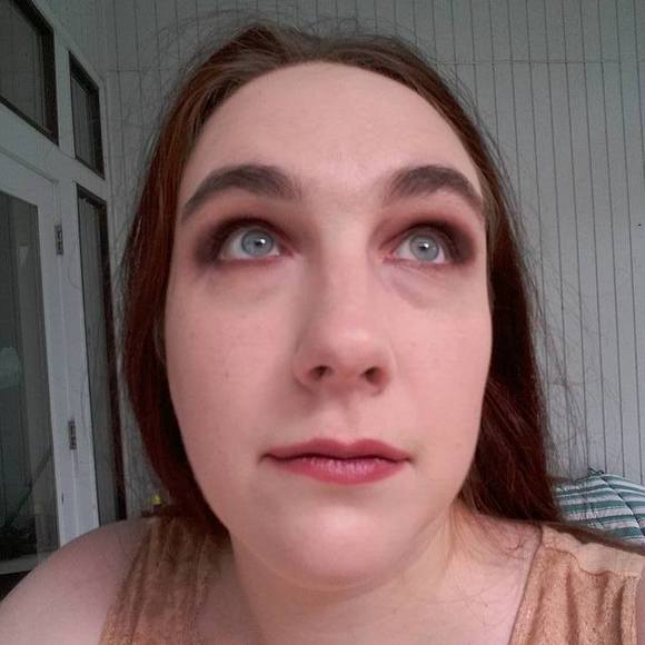 Profile Picture of Elska Jenness (@ejkender) on Poshmark