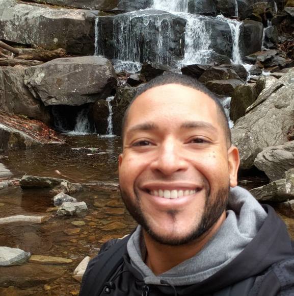 Profile Picture of Carlos Camacho (@cgc80) on Poshmark