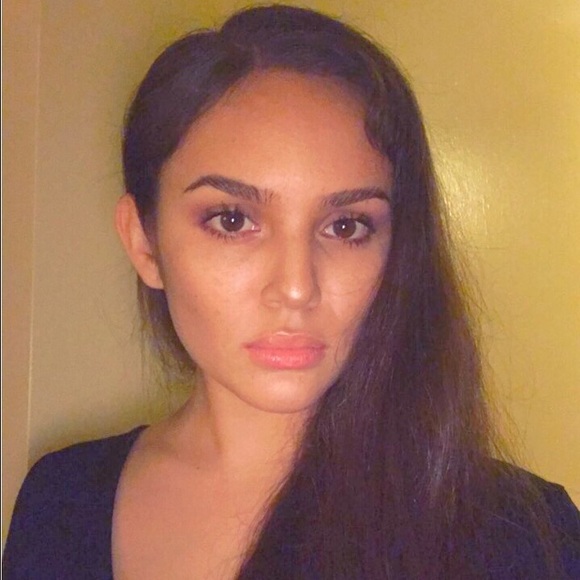 Profile Picture of Sue Mizer (@suefasa) on Poshmark