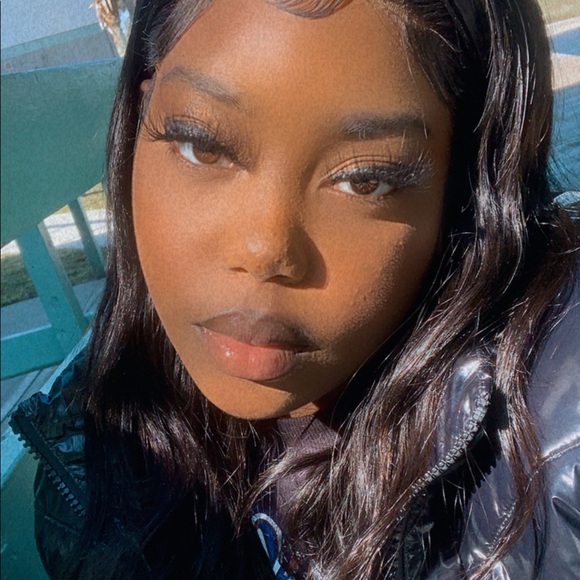 Profile Picture of Reiana Peddie (@reianapeddie1) on Poshmark