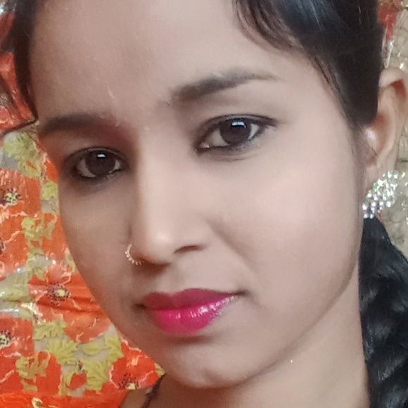 Profile Picture of Aklima Khatun (@aklima124) on Poshmark