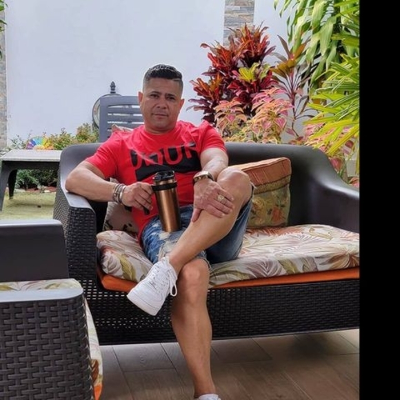 Profile Picture of Franklin Pichardo (@franklinpich485) on Poshmark