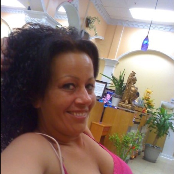 Profile Picture of Bunni Manion (@kissnu) on Poshmark