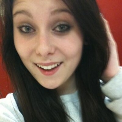 Profile Picture of Anna-laurin Smith (@annalaurineve) on Twitter