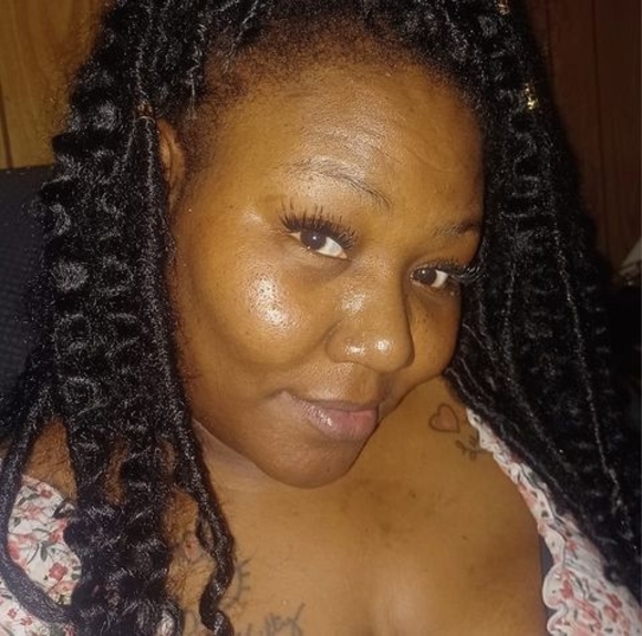 Profile Picture of Laurel Hodge (@laurel_hodge) on Poshmark