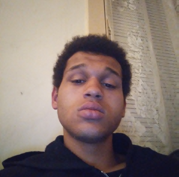 Profile Picture of Eric Grant (@ericgrant589) on Poshmark