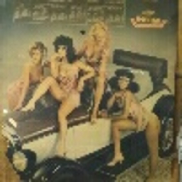 Macy Loncar - Poshmark Profile Picture of Macy Loncar (@armarium) on Poshmark