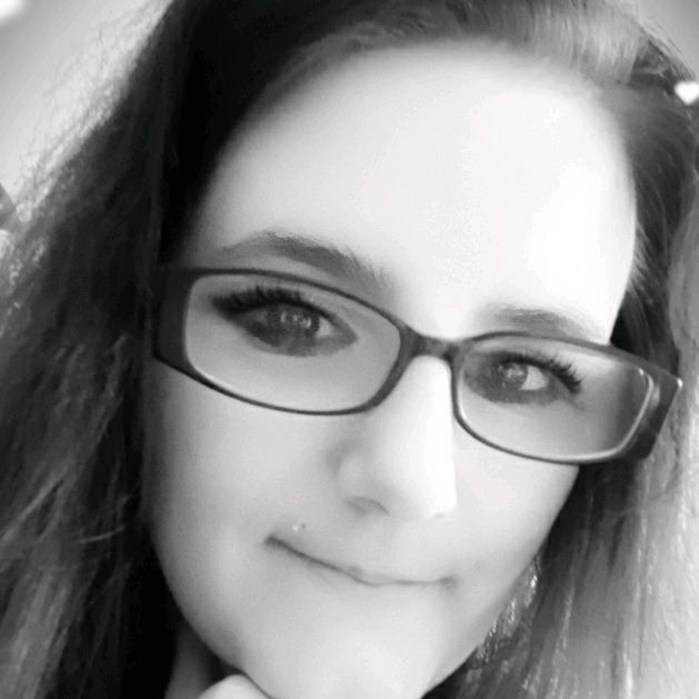 Profile Picture of Johanna Decker (@johannadecker89) on Tiktok