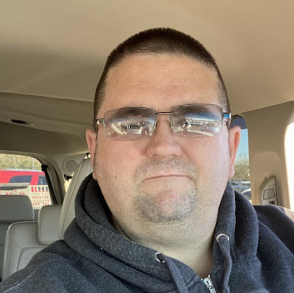 Austin Pigott - Poshmark Profile Picture of Austin Pigott (@apigott1974) on Poshmark