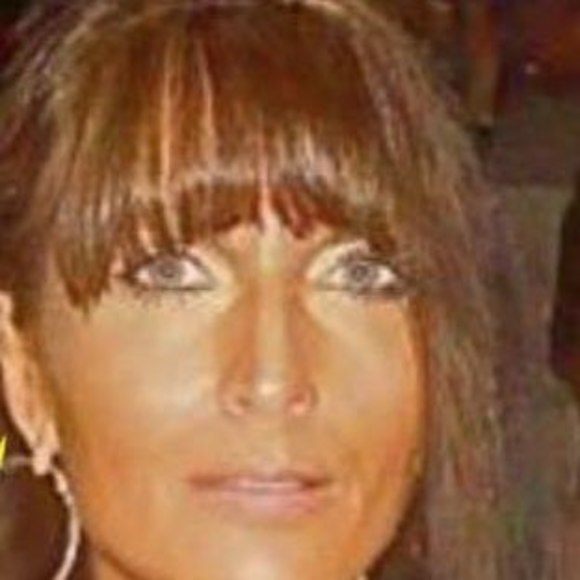 Profile Picture of Shawna Kee (@shawnaid) on Poshmark