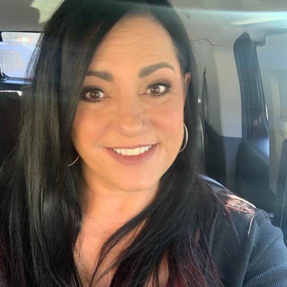 Profile Picture of Gina Sawko (@ginasawko) on Poshmark