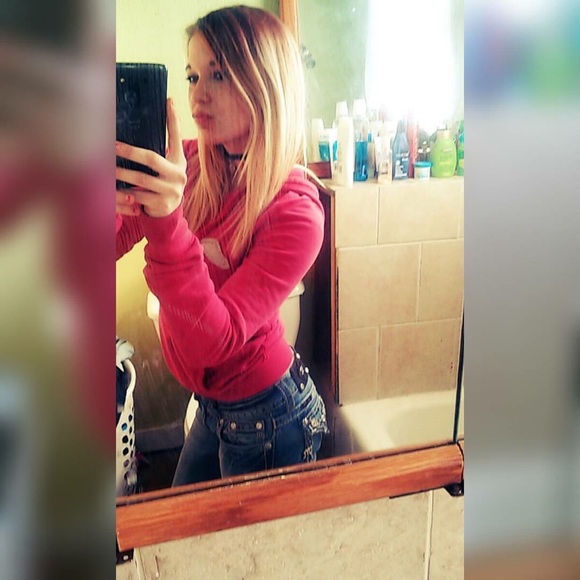 Profile Picture of Jamie Stith (@priscillasmommy) on Poshmark