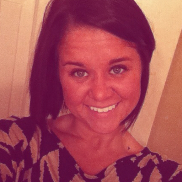 Profile Picture of Sarah Claypool (@sclaypool) on Poshmark