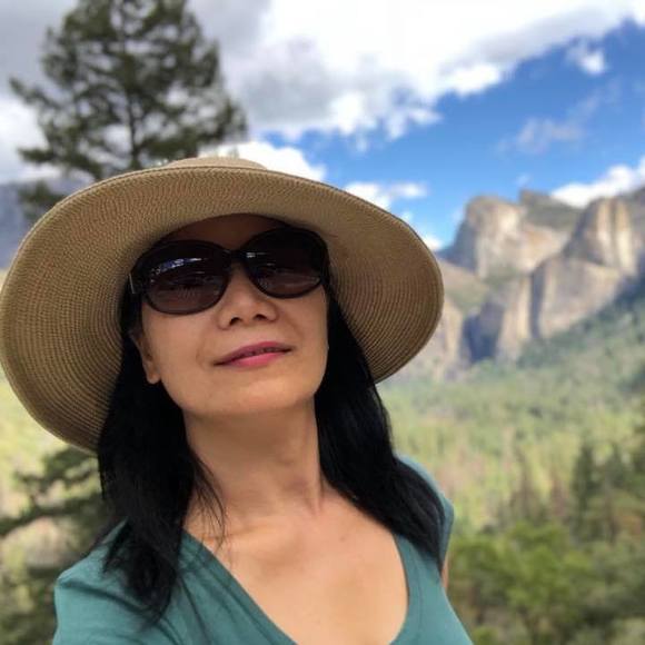 Profile Picture of Li ching Cheng (@clc060702) on Poshmark