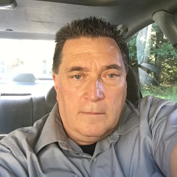 Profile Picture of Richard Waldvogel (@rwaldvogel) on Poshmark