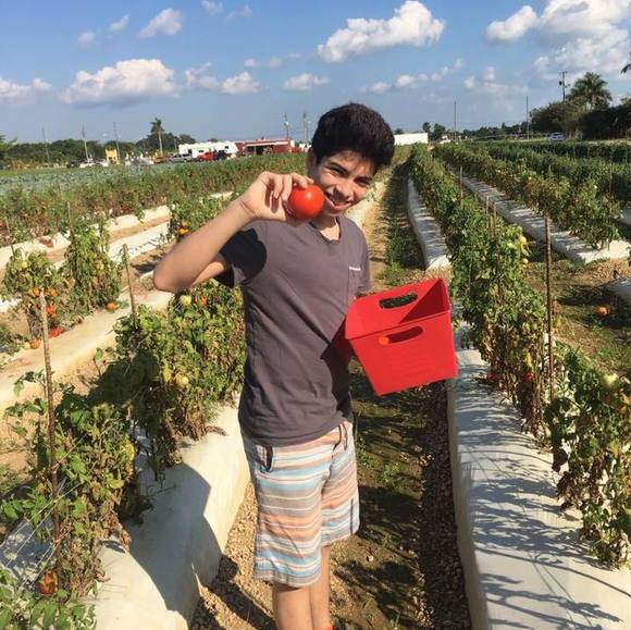 Profile Picture of Kevin Azevedo (@kevaflac117) on Poshmark