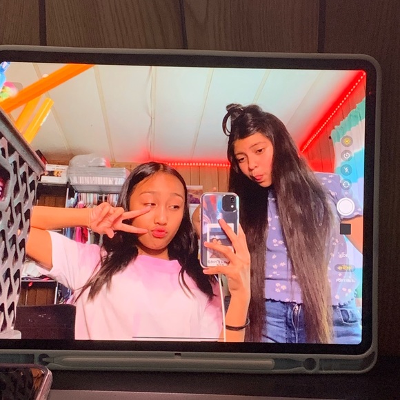 Profile Picture of Erich Pableo (@erichpableo) on Poshmark