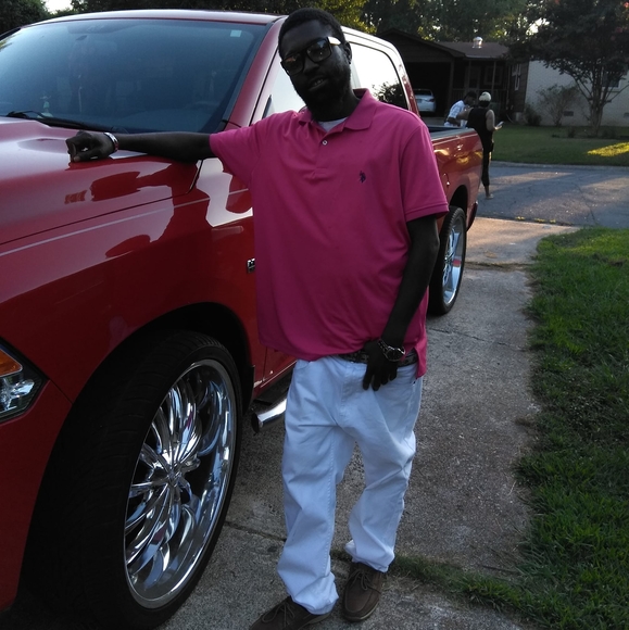 Rashad Martin - Poshmark Profile Picture of Rashad Martin (@rashadmartin434) on Poshmark