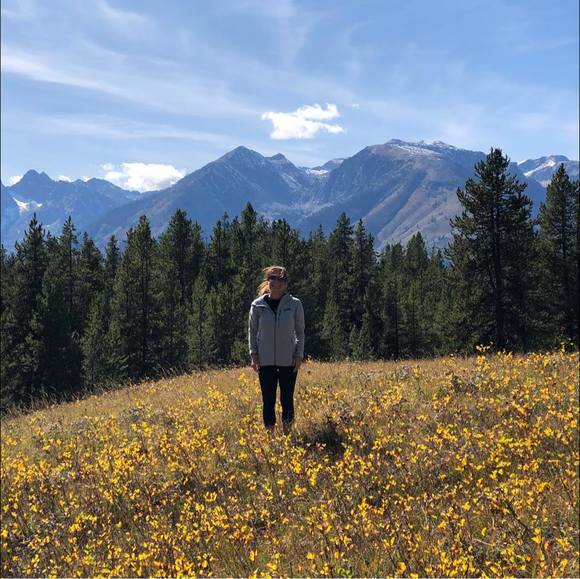 Profile Picture of Debbie Dolan (@debbiedolan2212) on Poshmark