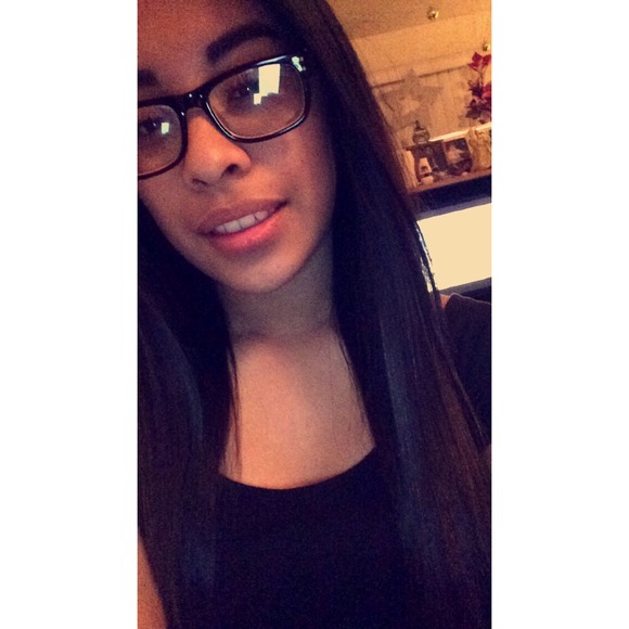 Profile Picture of Cristal Perez (@cristal707) on Poshmark