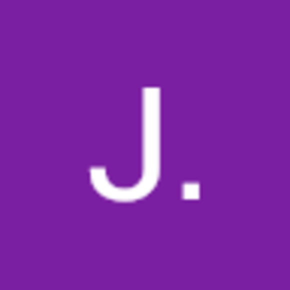 Profile Picture of J. Freeman (@jamiltoni12) on Poshmark