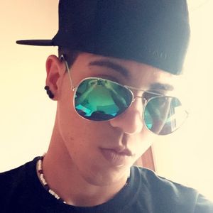 Profile Picture of Alberto Lazo (@albeyrosy) on Myspace