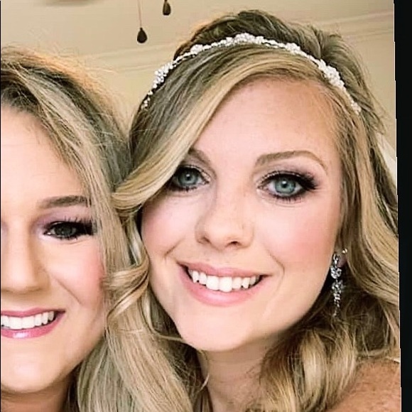 Profile Picture of Cortney Wesner (@cortwes) on Poshmark