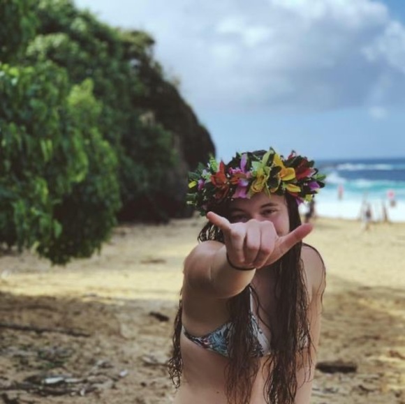 Profile Picture of Alexa Van vleet (@alexavanvleet) on Poshmark