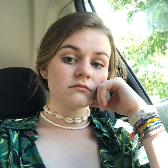 Profile Picture of Samantha Currier (@samcurrier) on Poshmark