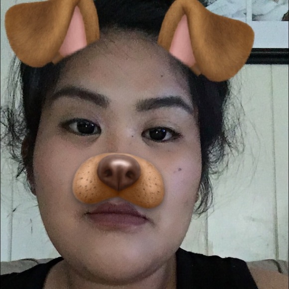 Profile Picture of Glendalyn Ancheta (@geebeeayye) on Poshmark