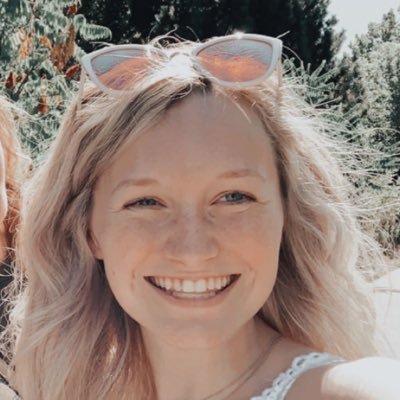 Profile Picture of Liz Hatch (@LizHatch4) on Twitter
