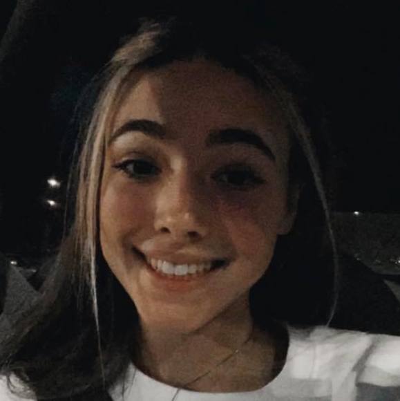 Profile Picture of Kaelyn Cisson (@kaelyncisson) on Poshmark