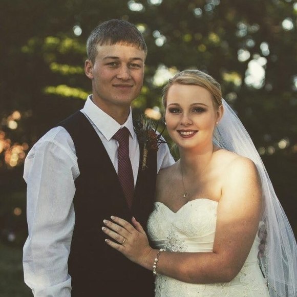 Profile Picture of Brandy Metje (@brandymetje) on Poshmark