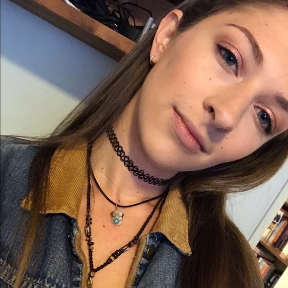 Anna Beissert - Poshmark Profile Picture of Anna Beissert (@secondhandanna) on Poshmark