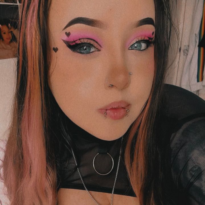 Profile Picture of 𝕁𝕖𝕤𝕤🦋🖤 (@jesslouise99.x) on Tiktok