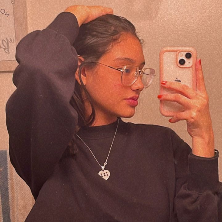 Roxana Evans - Tiktok Profile Picture of Roxana Evans (@roxanaevans8) on Tiktok