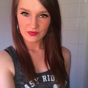 Profile Picture of Eleanor Evans. (@elliieevansxx) on Myspace