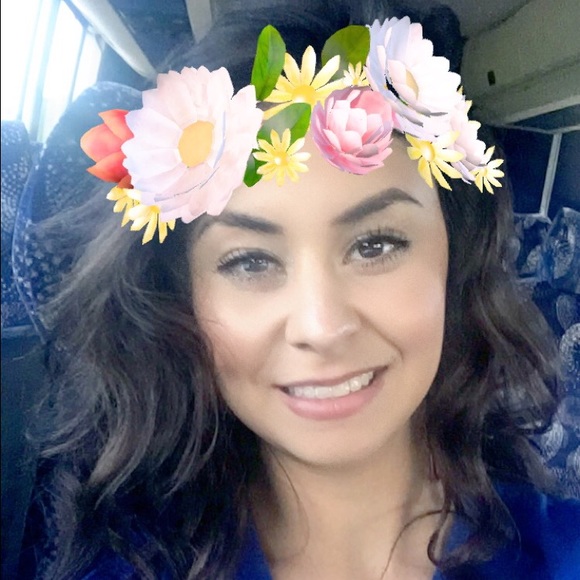 Profile Picture of Bianca Ramos (@biancavr913) on Poshmark
