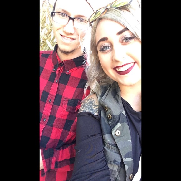 Profile Picture of Kaela Pratt (@prattkaaela) on Poshmark