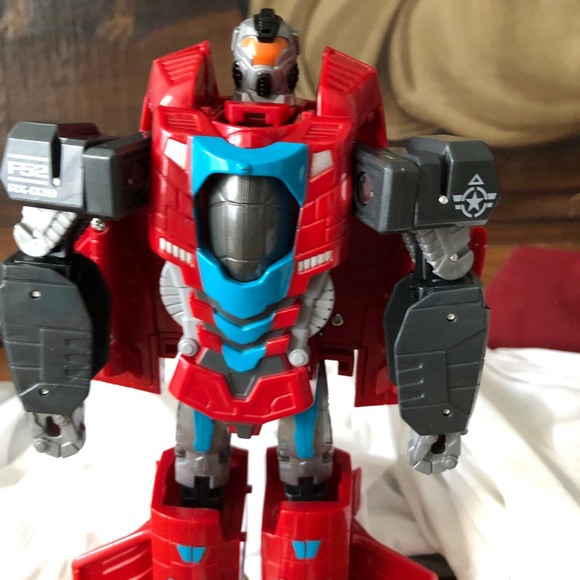 Profile Picture of Gilbert Kyriakos (@nazal24) on Poshmark